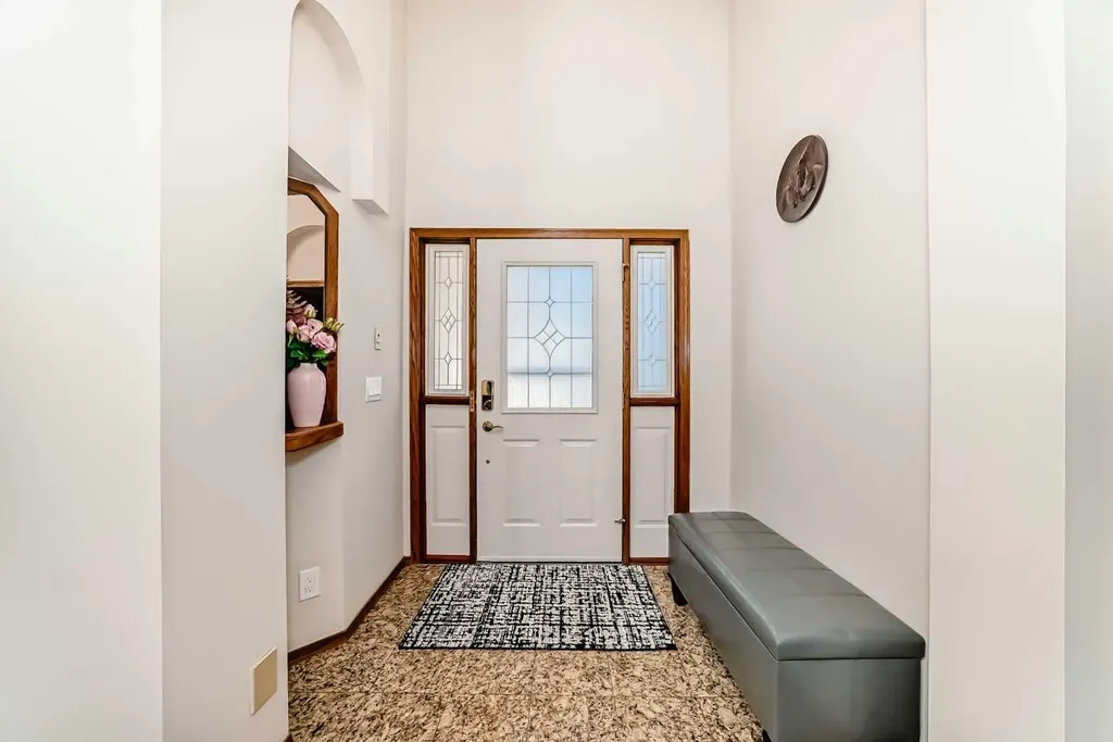 227 Hawkside Mews NW Calgary AB T3G 3J4
