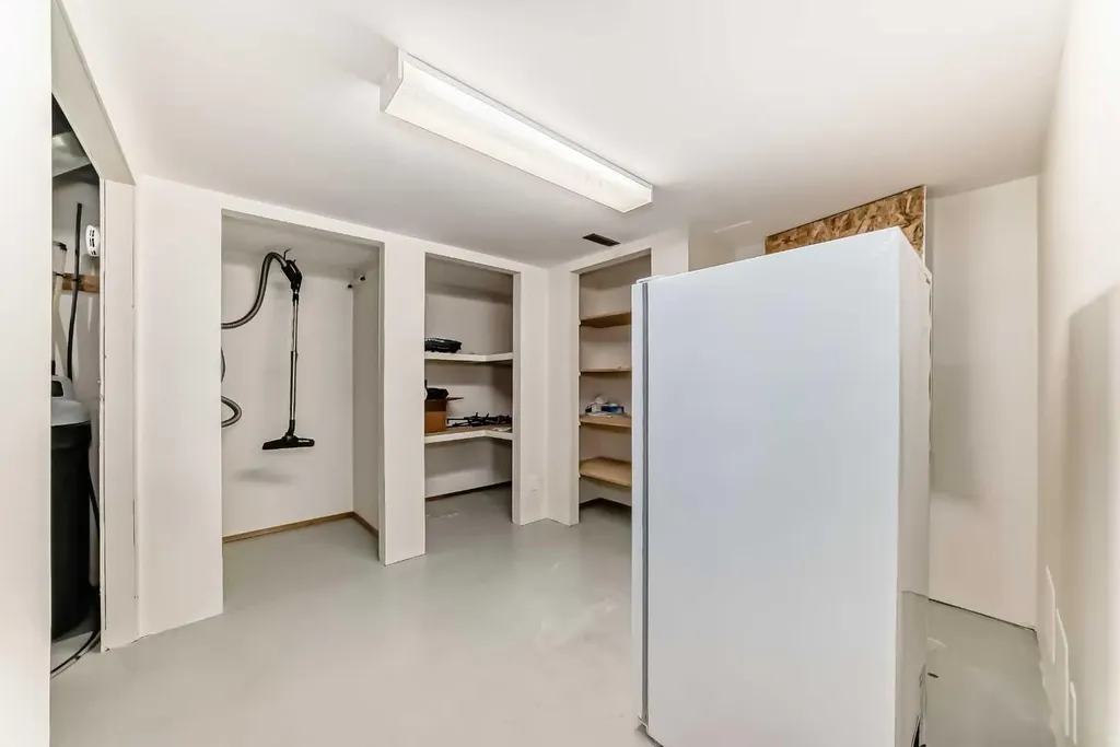 227 Hawkside Mews NW Calgary AB T3G 3J4