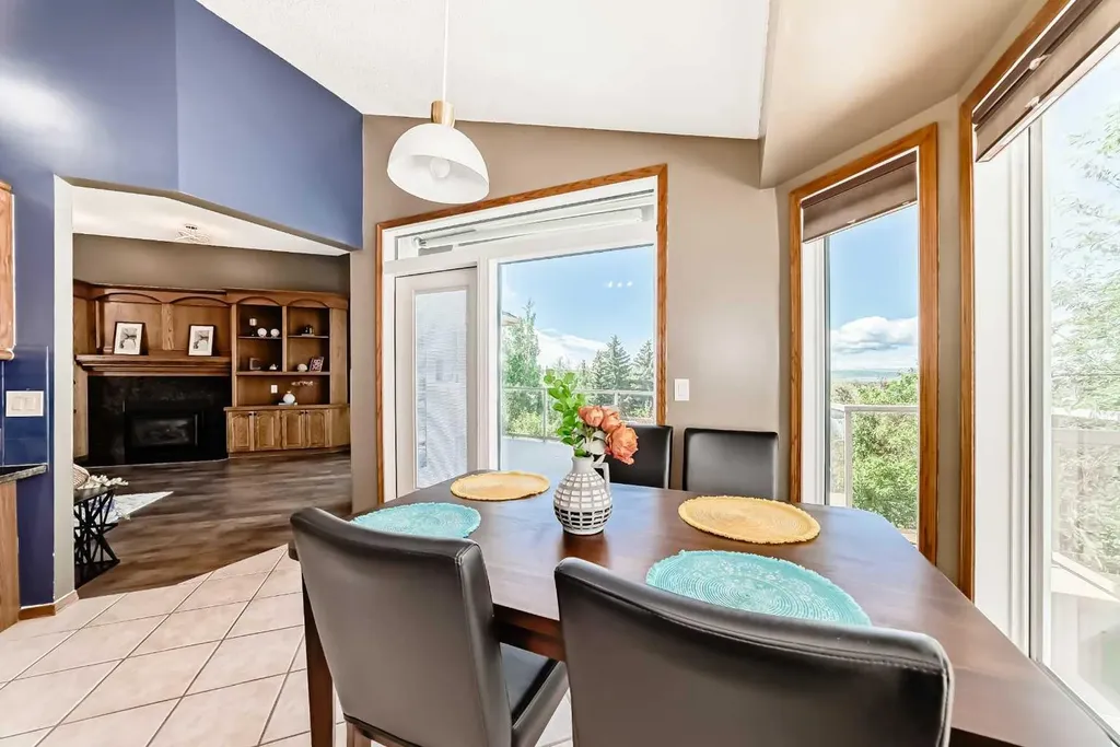 227 Hawkside Mews NW Calgary AB T3G 3J4