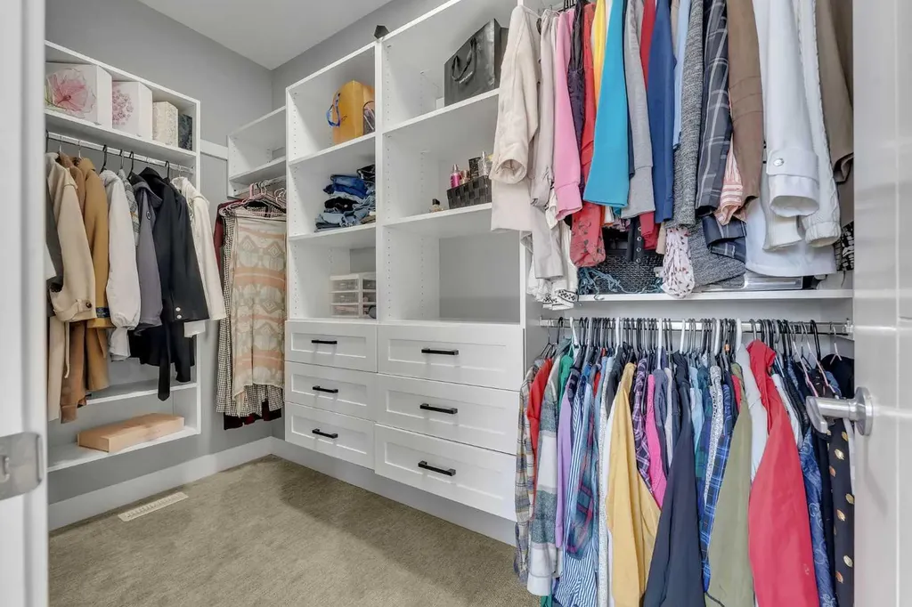 80 Carringwood Grove NW Calgary AB T3P 2A9