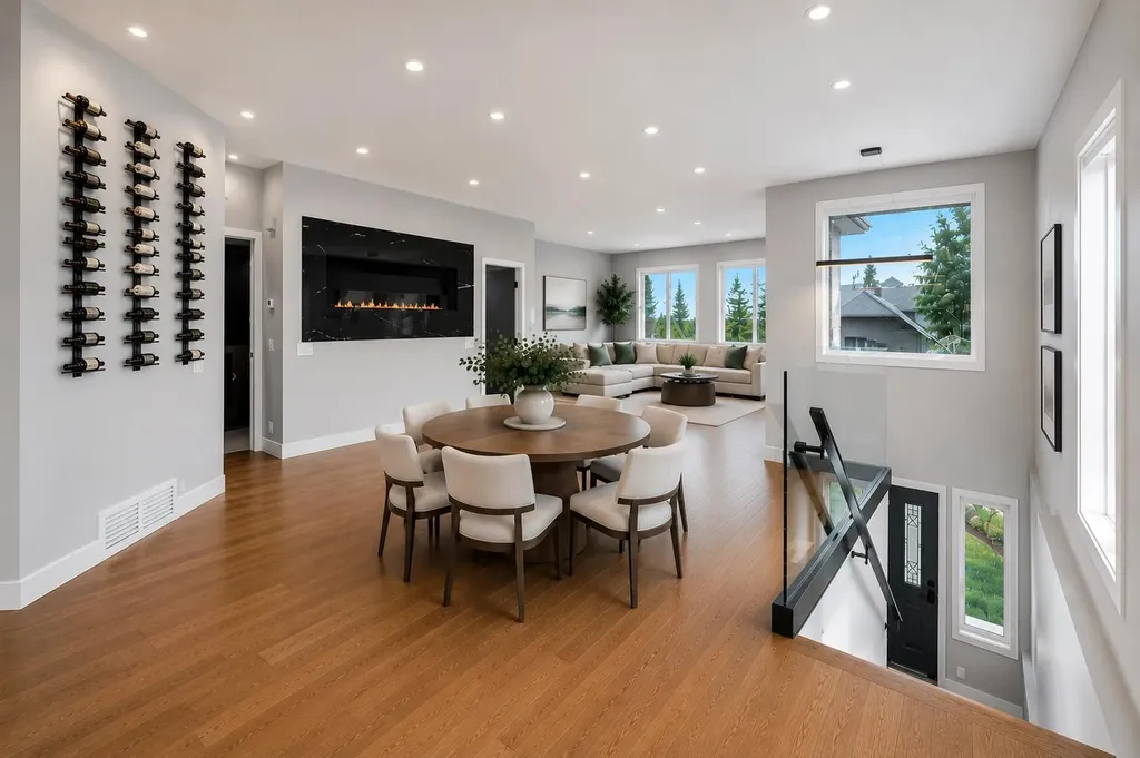 3223 Signal Hill Drive SW Calgary AB T3H 3T4