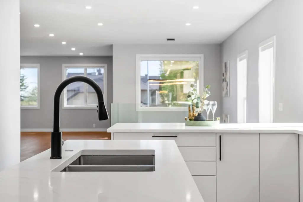 3223 Signal Hill Drive SW Calgary AB T3H 3T4