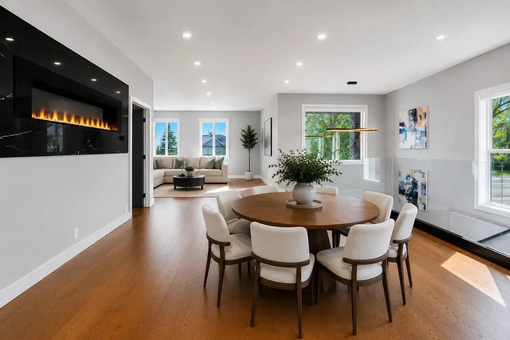 3223 Signal Hill Drive SW Calgary AB T3H 3T4