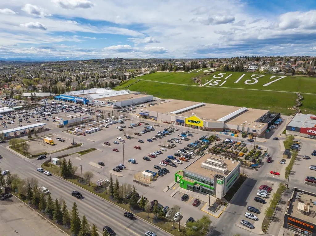 3223 Signal Hill Drive SW Calgary AB T3H 3T4