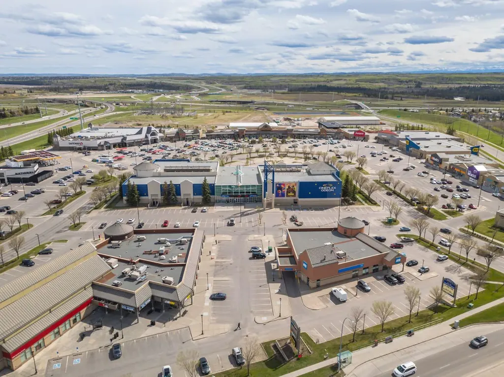 3223 Signal Hill Drive SW Calgary AB T3H 3T4
