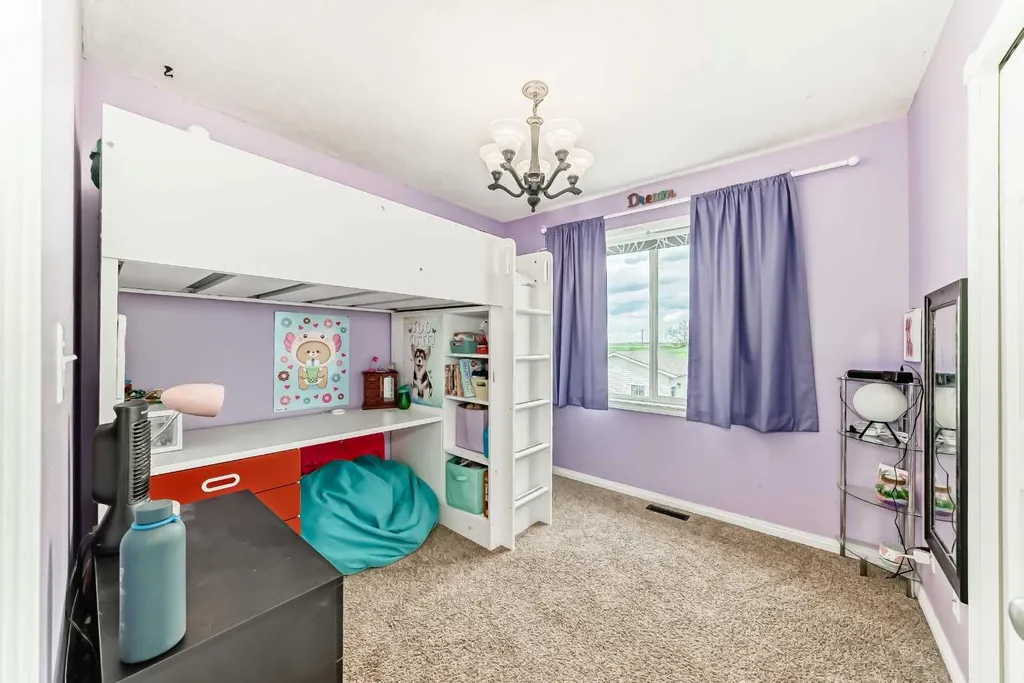 1552 Mcalpine Street Carstairs AB T0M0N0