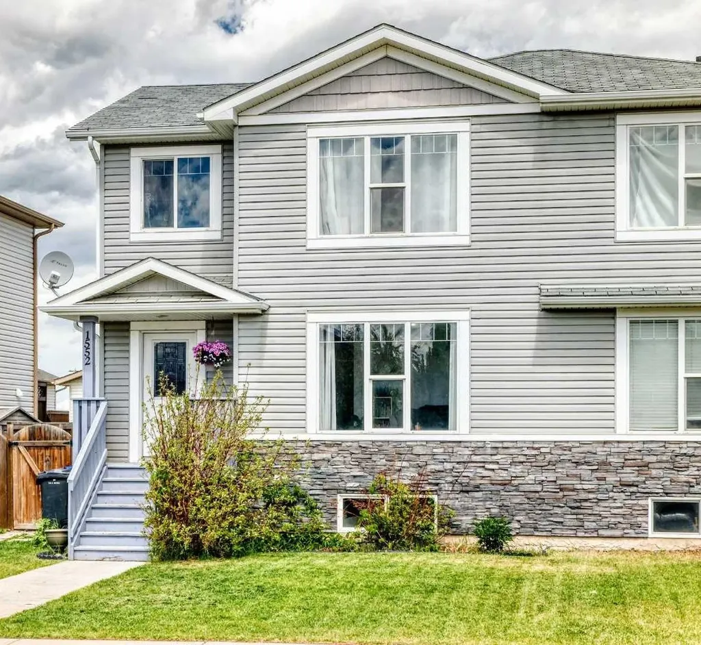 1552 Mcalpine Street Carstairs AB T0M0N0