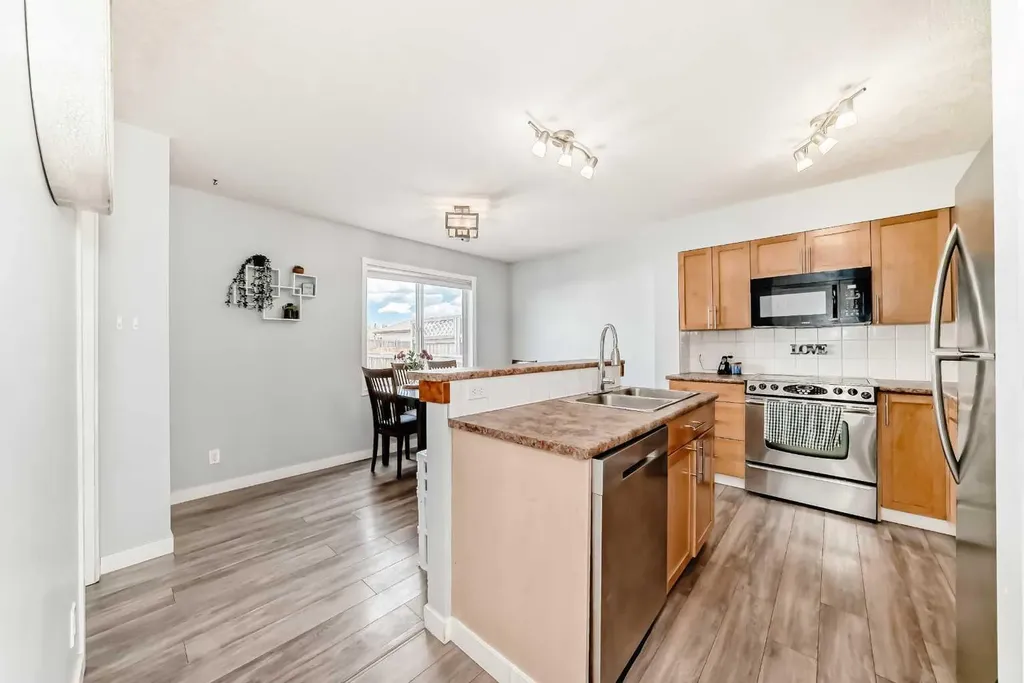 1552 Mcalpine Street Carstairs AB T0M0N0