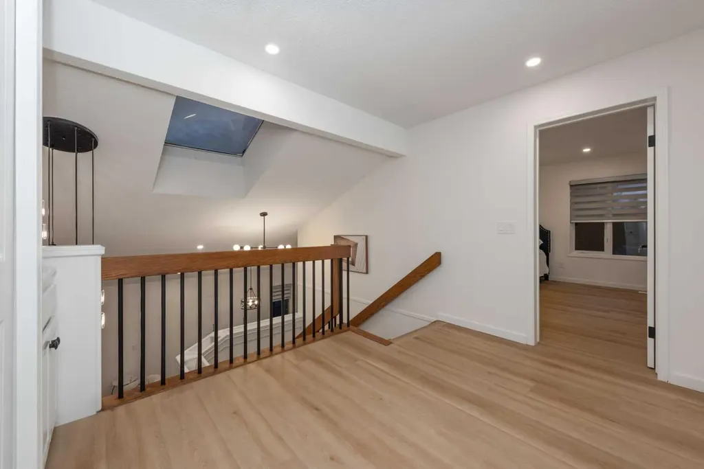 8266 Edgebrook Drive Calgary AB T3A 4N1