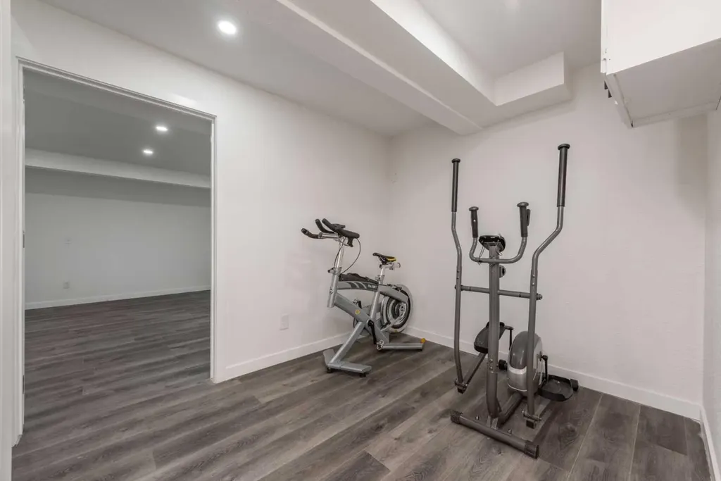 8266 Edgebrook Drive Calgary AB T3A 4N1