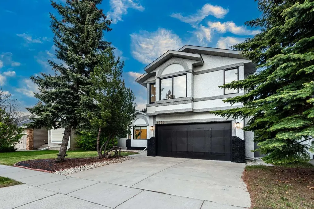 8266 Edgebrook Drive Calgary AB T3A 4N1