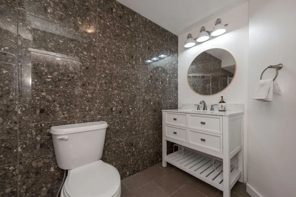 8266 Edgebrook Drive Calgary AB T3A 4N1