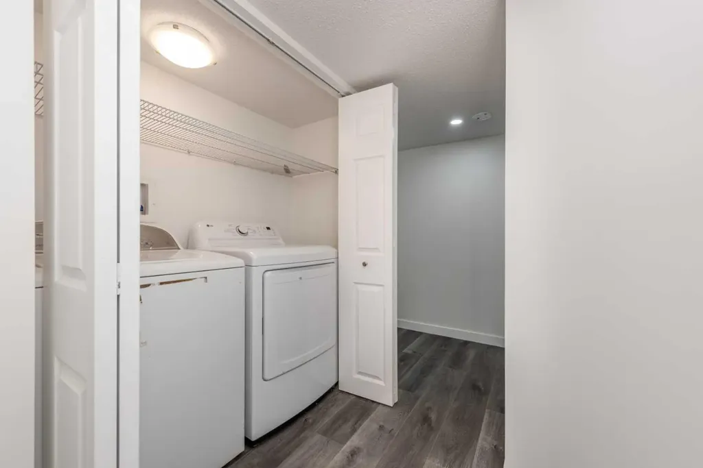 8266 Edgebrook Drive Calgary AB T3A 4N1