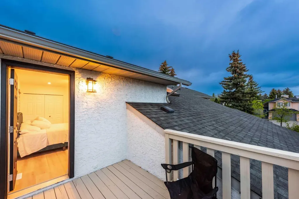 8266 Edgebrook Drive Calgary AB T3A 4N1