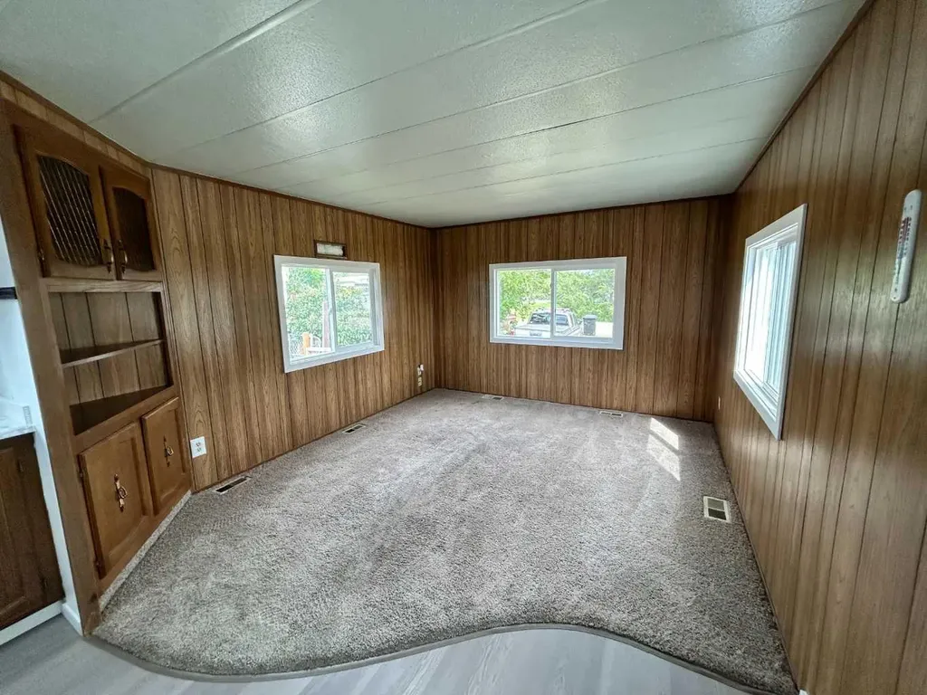 441 2 Street Suffield AB T0J 2N0