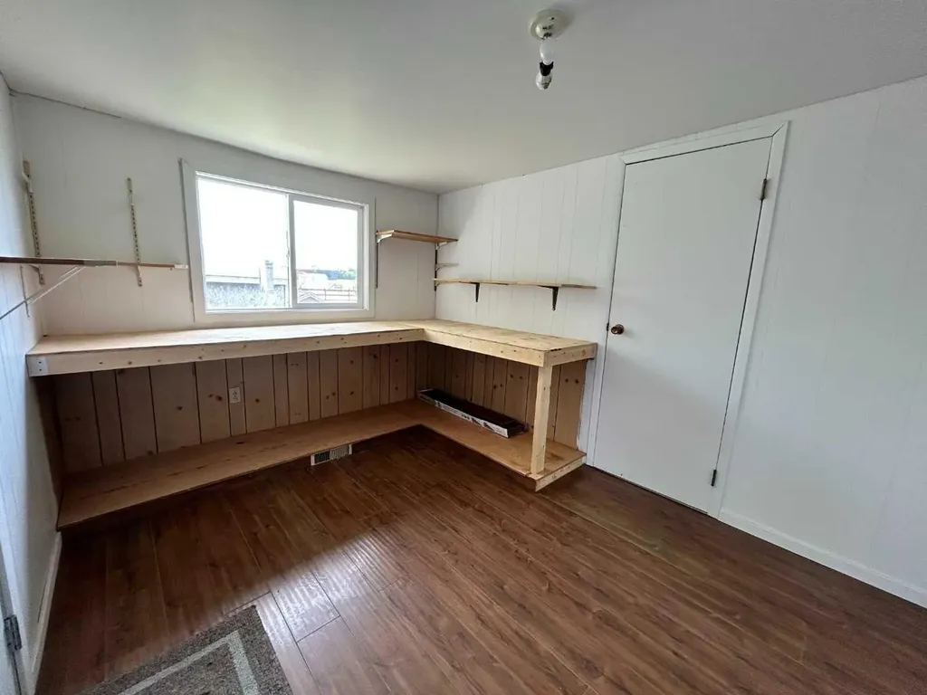 441 2 Street Suffield AB T0J 2N0