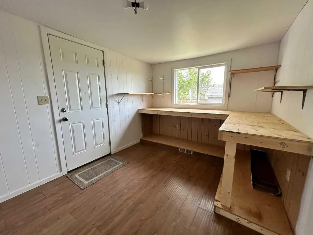 441 2 Street Suffield AB T0J 2N0