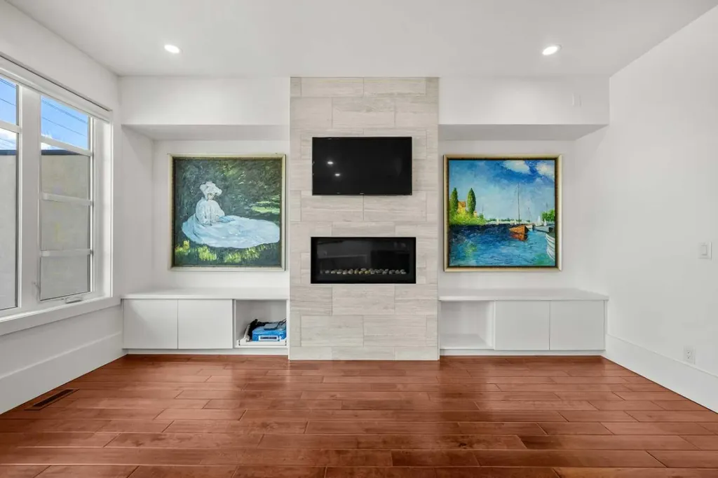 2412 28 Avenue SW Calgary AB T2T 1K9