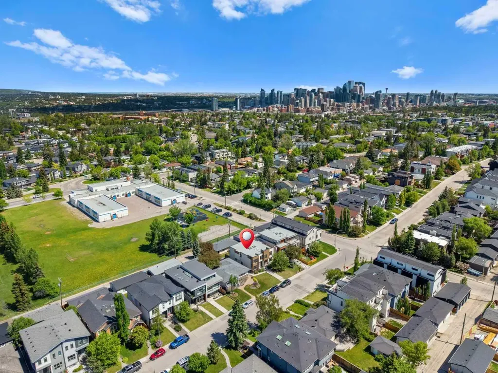 2412 28 Avenue SW Calgary AB T2T 1K9