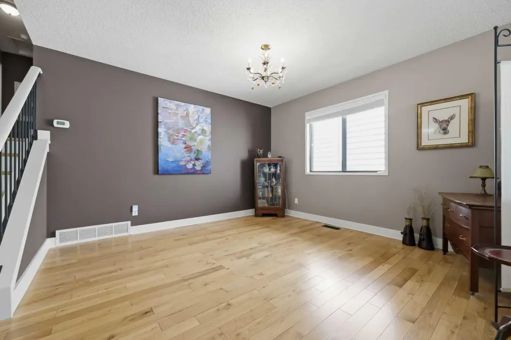 232 Hawkcliff Way NW Calgary AB T3G 2T4