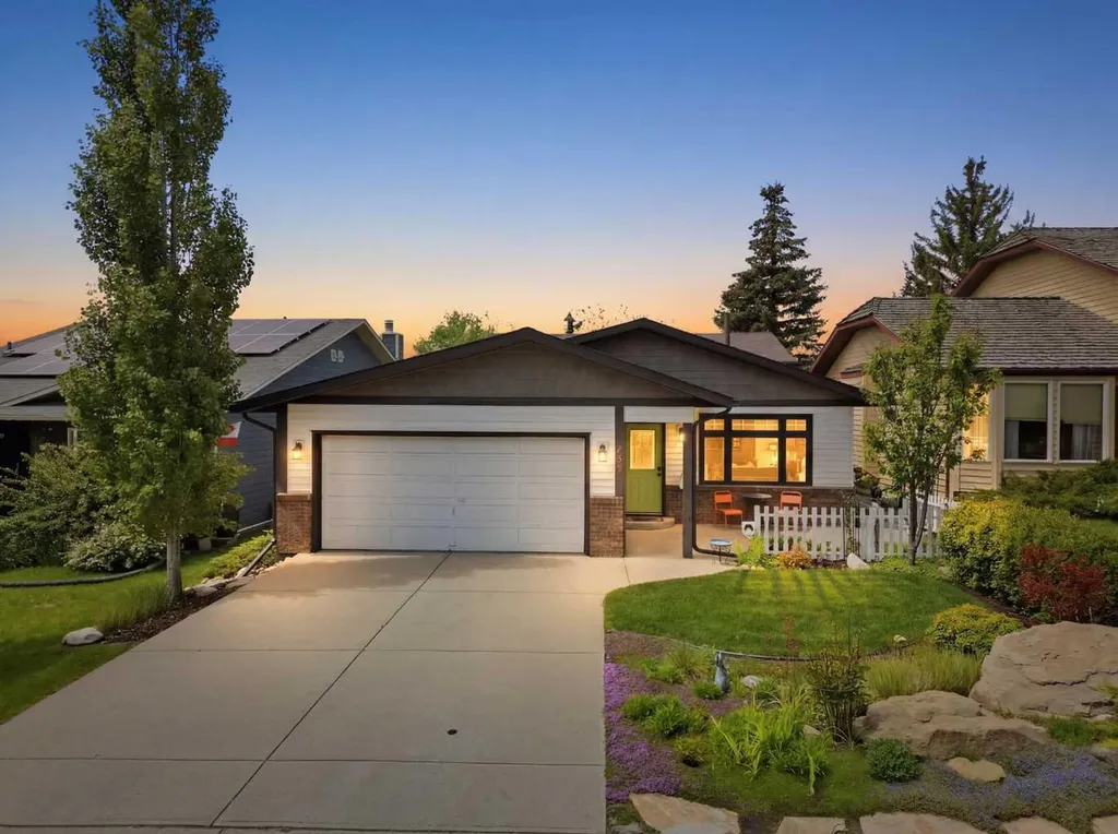232 Hawkcliff Way NW Calgary AB T3G 2T4