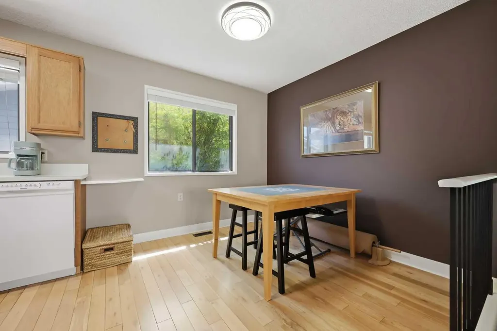 232 Hawkcliff Way NW Calgary AB T3G 2T4