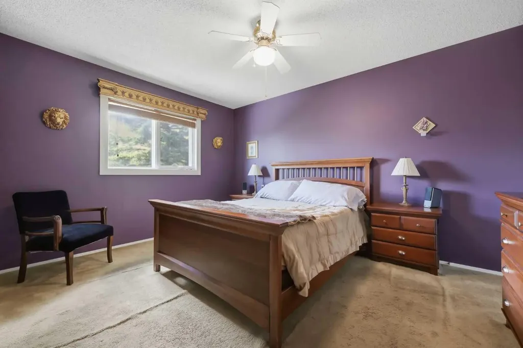 232 Hawkcliff Way NW Calgary AB T3G 2T4