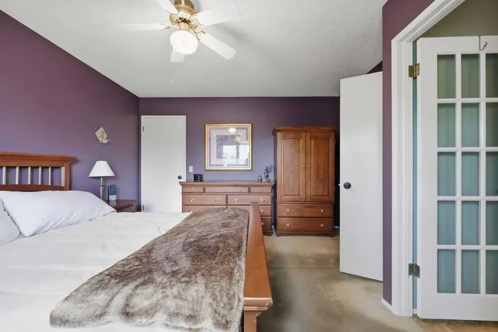232 Hawkcliff Way NW Calgary AB T3G 2T4