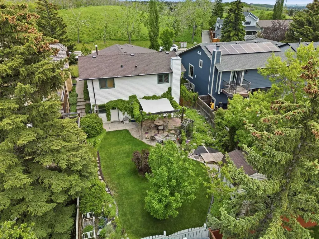 232 Hawkcliff Way NW Calgary AB T3G 2T4