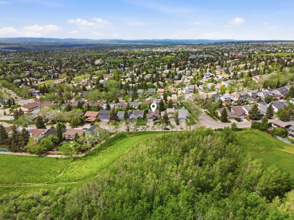 232 Hawkcliff Way NW Calgary AB T3G 2T4