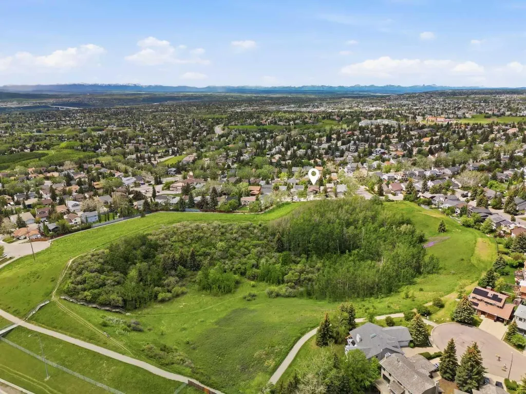 232 Hawkcliff Way NW Calgary AB T3G 2T4