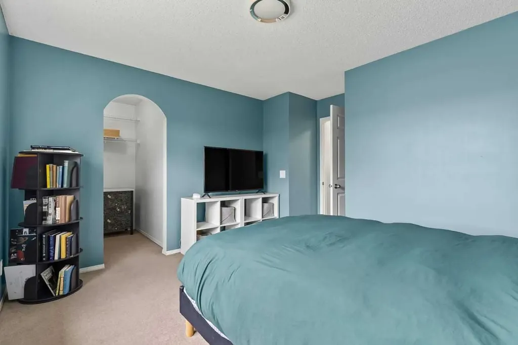 103 Copperfield Heights SE Calgary AB T2Z 4R5