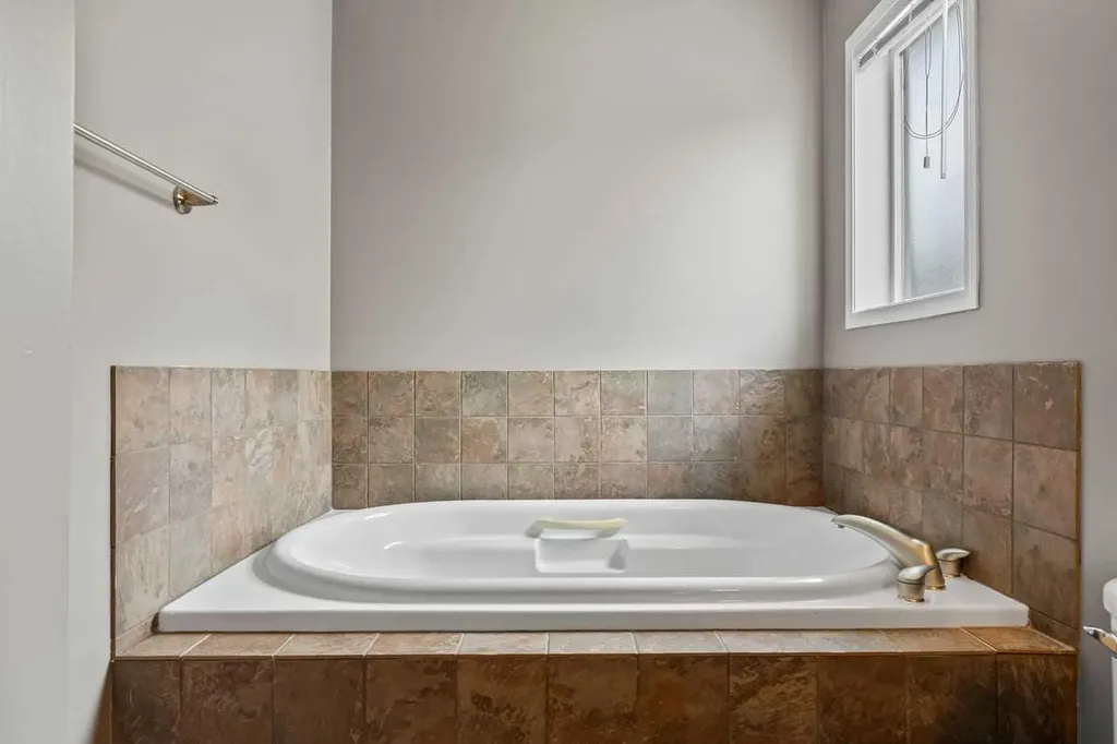 103 Copperfield Heights SE Calgary AB T2Z 4R5