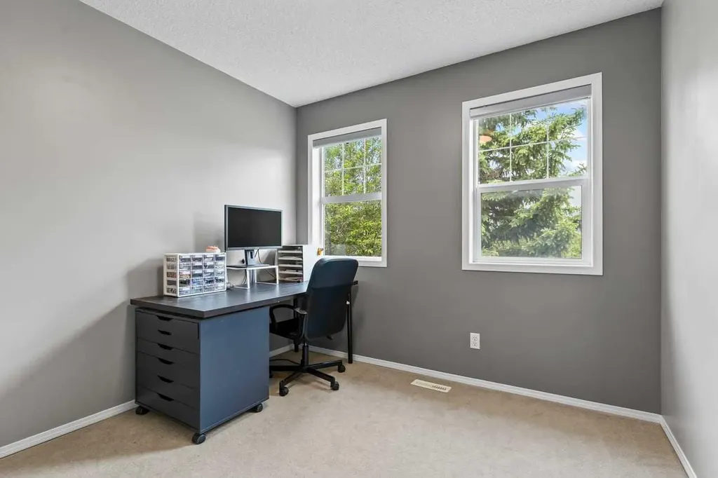 103 Copperfield Heights SE Calgary AB T2Z 4R5