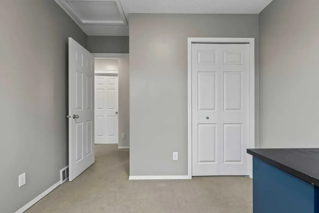 103 Copperfield Heights SE Calgary AB T2Z 4R5