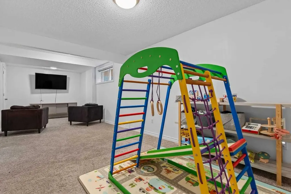 103 Copperfield Heights SE Calgary AB T2Z 4R5