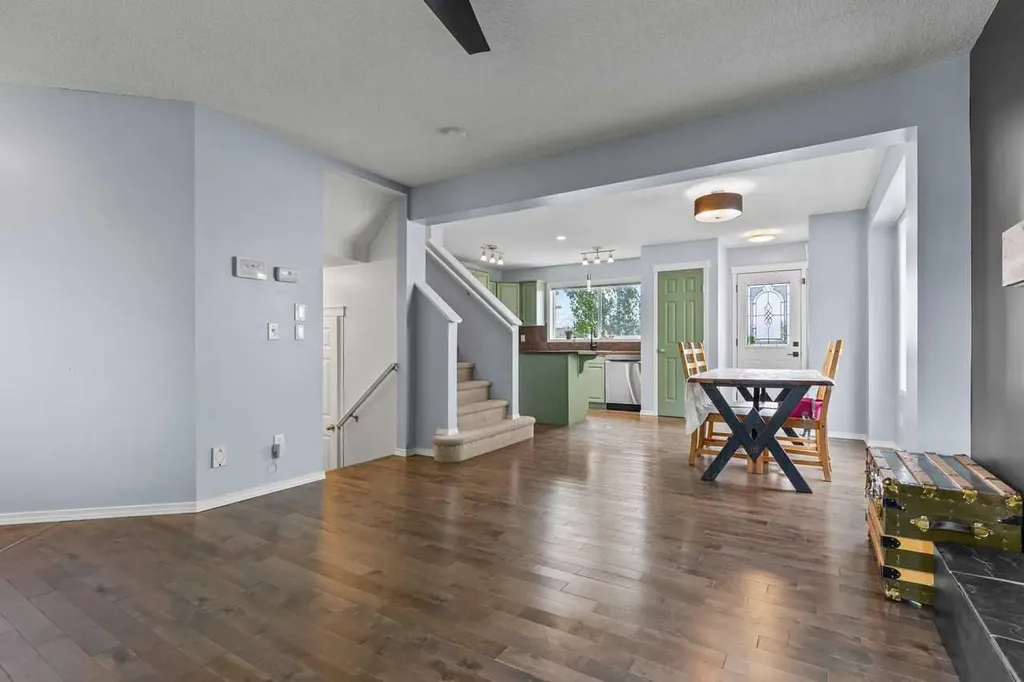 103 Copperfield Heights SE Calgary AB T2Z 4R5
