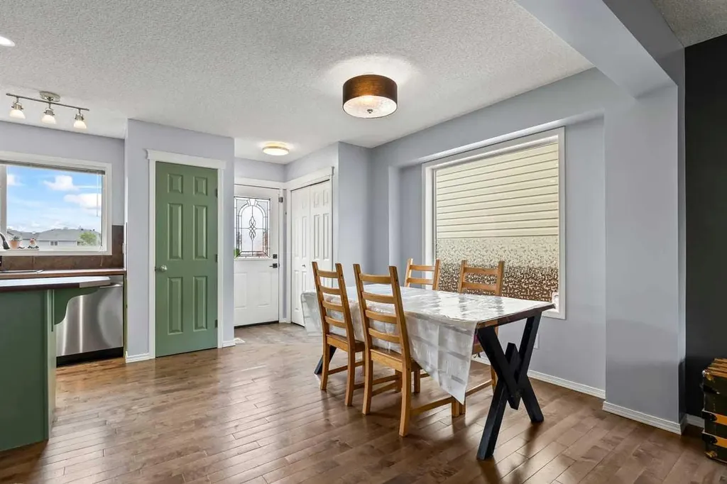 103 Copperfield Heights SE Calgary AB T2Z 4R5