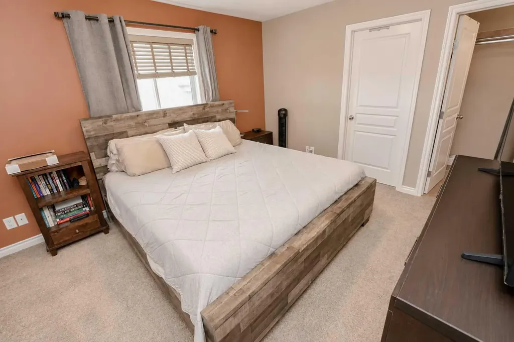 7017 115b Street Grande Prairie AB T8W0J1
