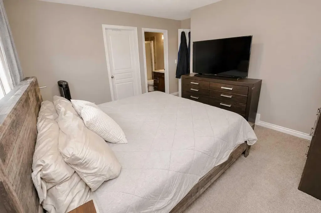 7017 115b Street Grande Prairie AB T8W0J1