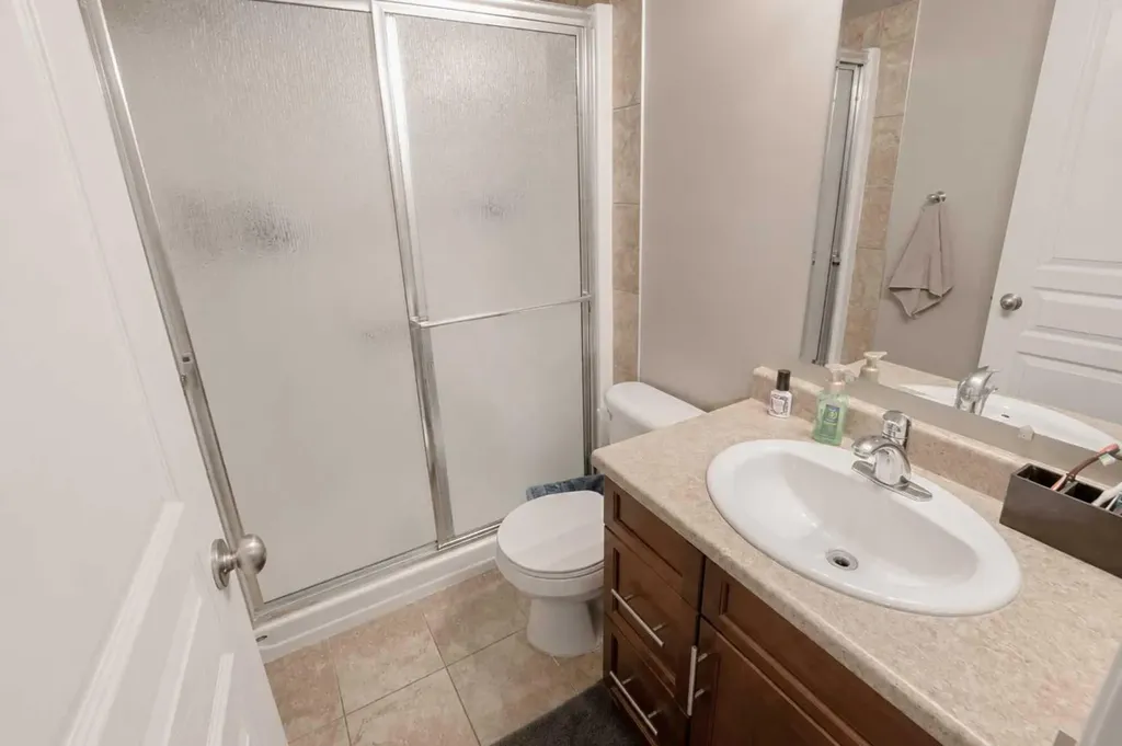7017 115b Street Grande Prairie AB T8W0J1