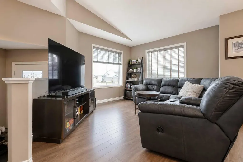 7017 115b Street Grande Prairie AB T8W0J1