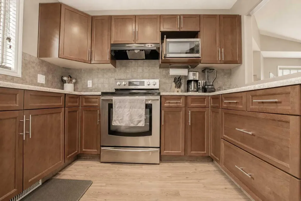 7017 115b Street Grande Prairie AB T8W0J1