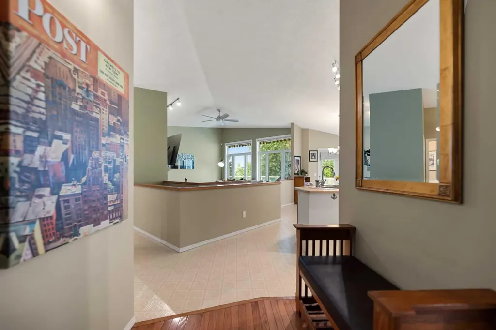 13 Somerset Gate SW Calgary AB T2Y3G9