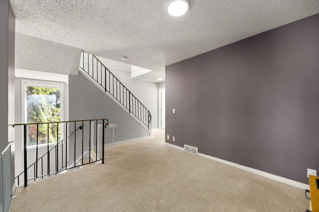 723 Queenston Terrace SE Calgary AB T2J 6H4