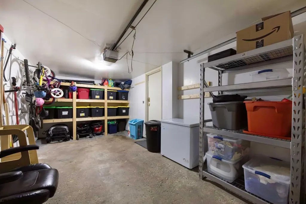 723 Queenston Terrace SE Calgary AB T2J 6H4