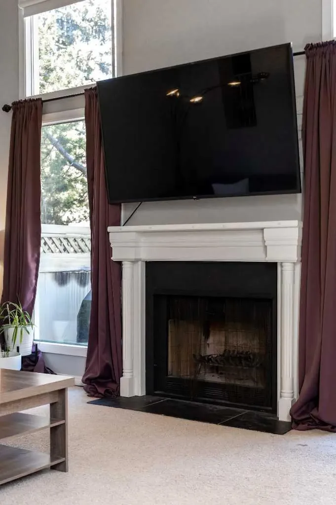 723 Queenston Terrace SE Calgary AB T2J 6H4