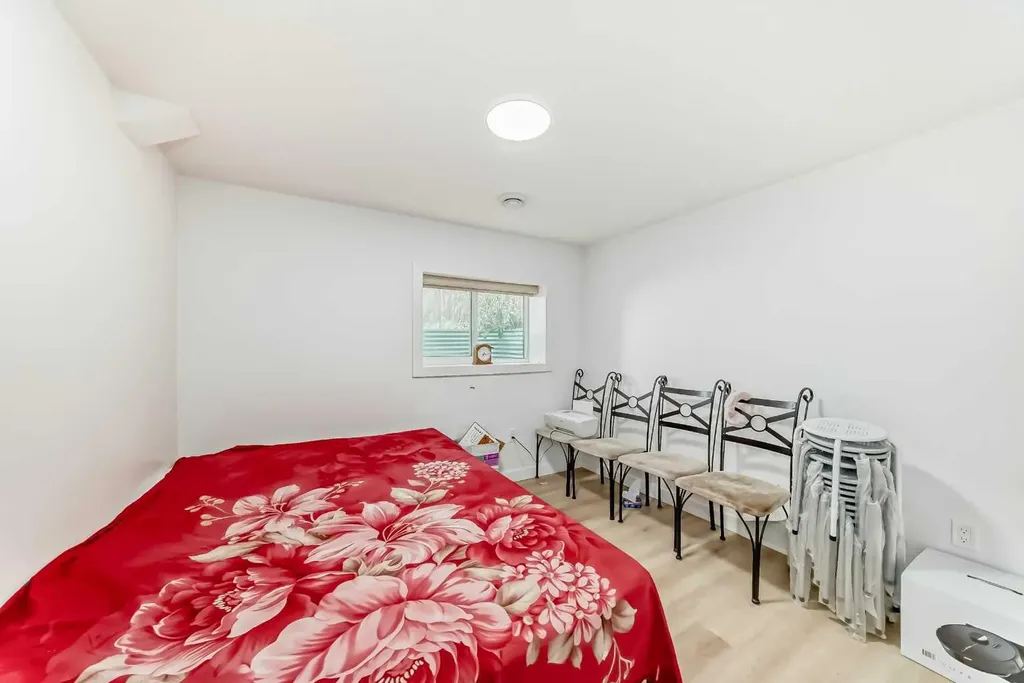 5912 Dalton Drive NW Calgary AB T3A 1C6