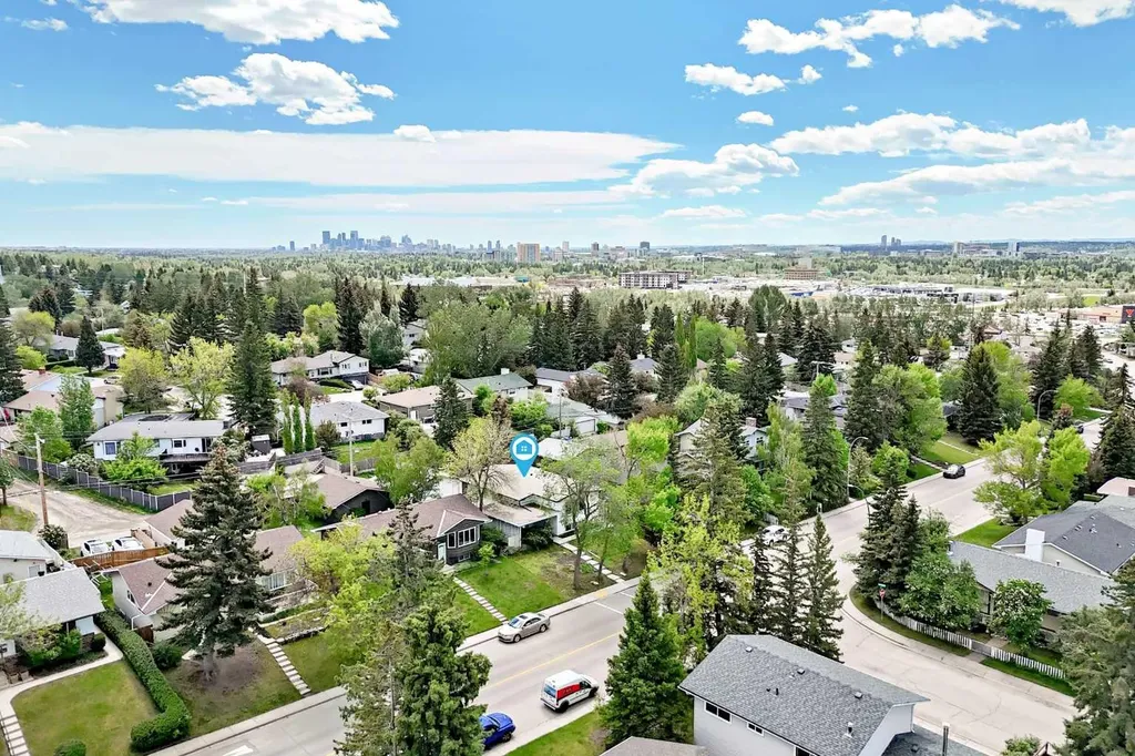 5912 Dalton Drive NW Calgary AB T3A 1C6
