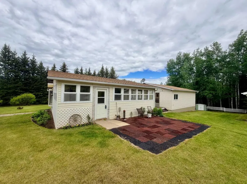 393045 Range Road 4-5 Rural Clearwater County AB T0M 0M0
